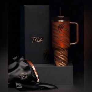 Stanley X Tyla Tyger Limited Edition-Quencher H2.0 Flowstate Tumbler 40 OZ NWT🐅